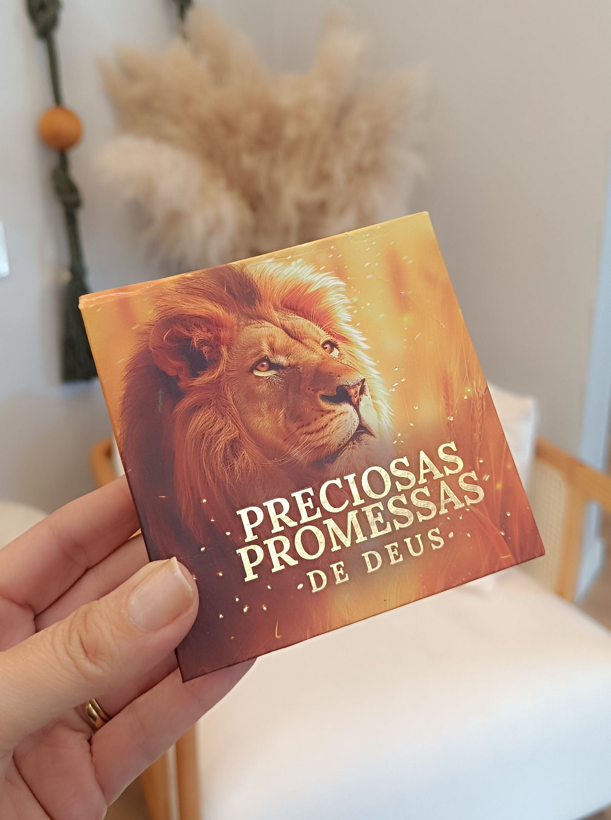 PRECIOSAS PROMESSAS DE DEUS | Capa Dura | com 220 versículos e Letras grandes | NS4 LEÃO DOURADO